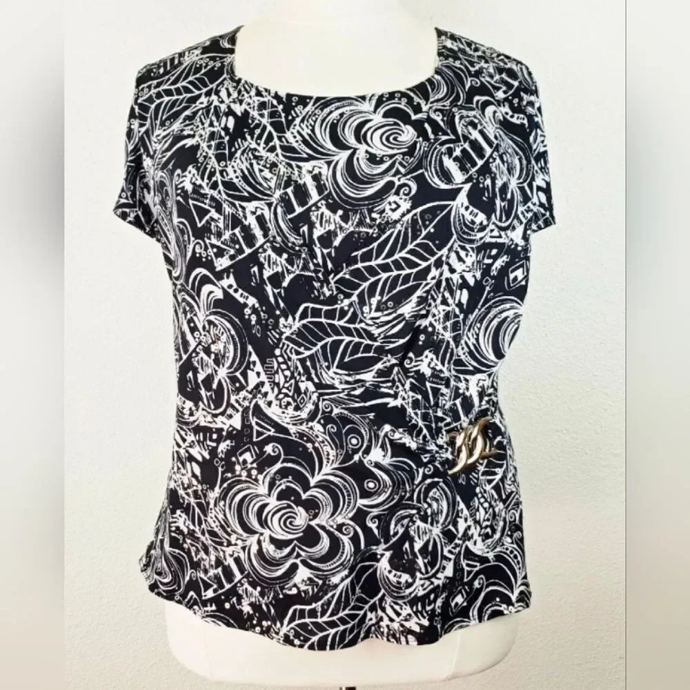 RACHEL Rachel Roy Monochrome Swirl Short Sleeve Blouse